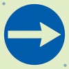 Signal pour parkings, direction tout droit